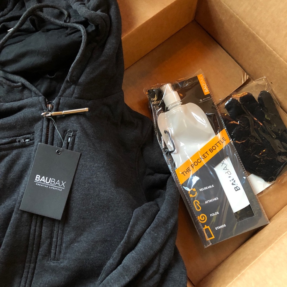 Baubax travel sweatshirt with hood